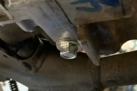 エンジンオイルドレーンボルト